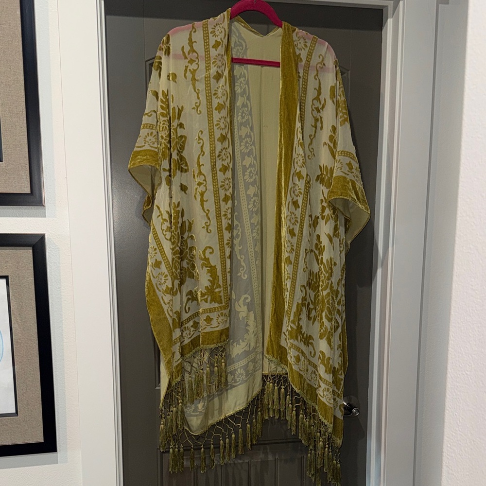Elegant Green and Cream Kimono with Fringe
